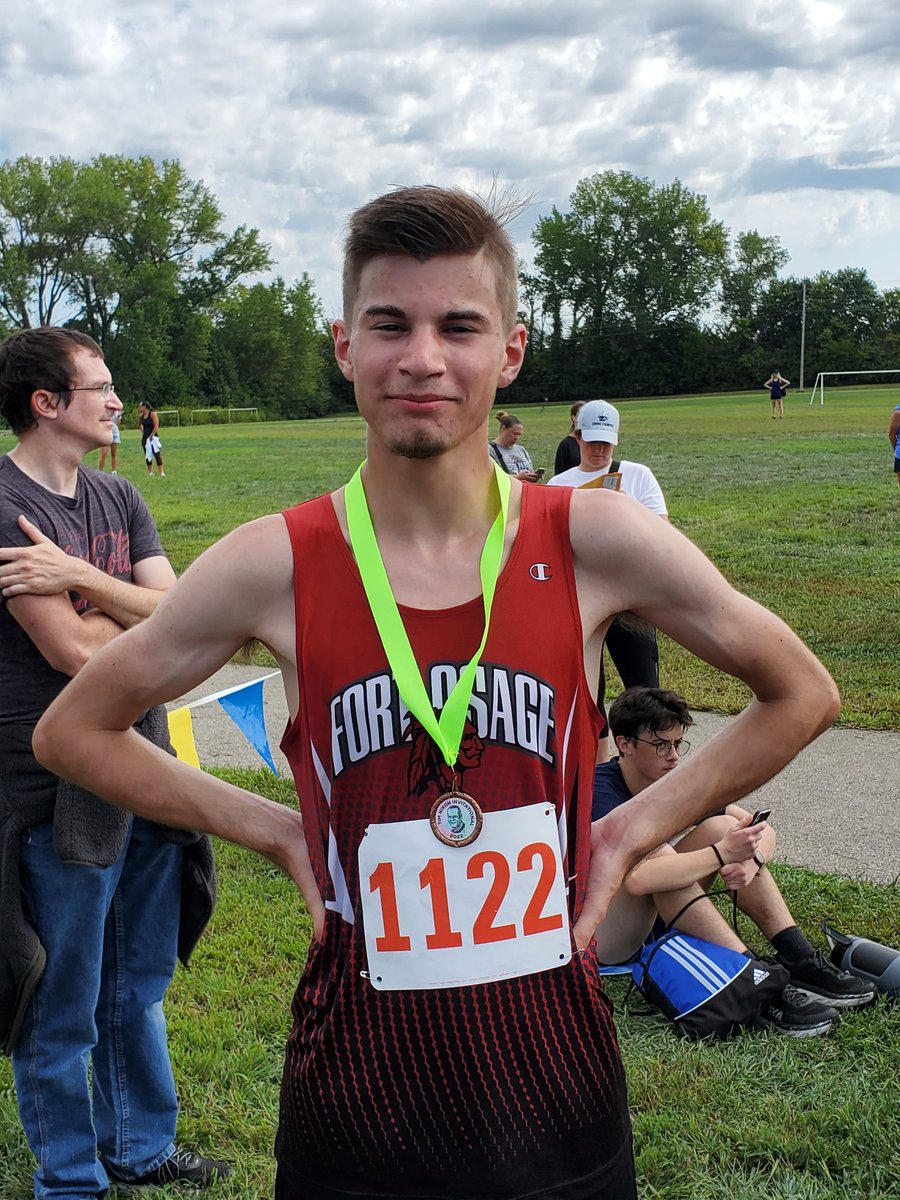 FortOsageXC's tweet photo. Another great race for our kids at the Tim Nixon Invitational. Riley Filmore is getting closer to breaking into the top ten all-time list. Chase Moreland places 4th in the  2 mile race. https://t.co/DGqedBeKzF