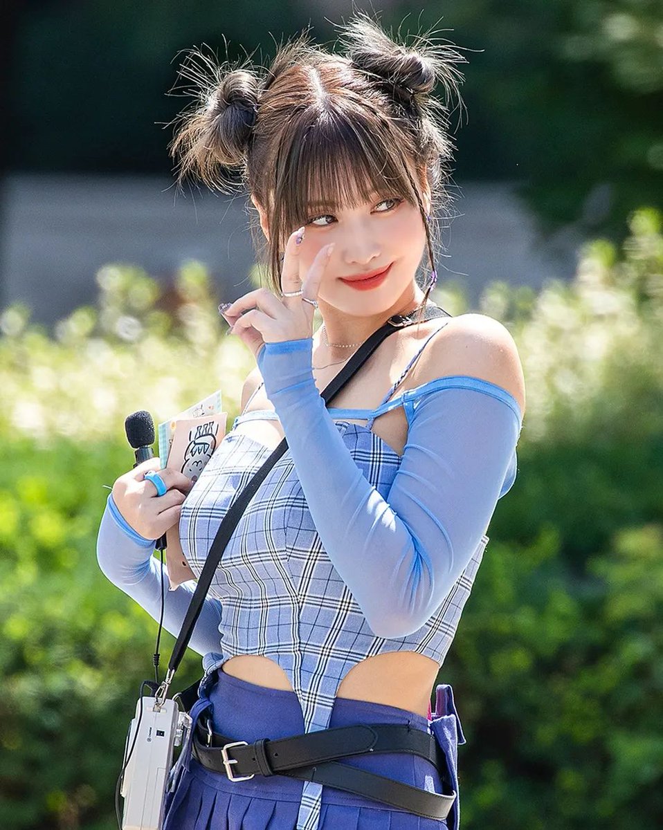 mmpicss's tweet photo. 220903: 💙💙💙 #MOMO #모모 https://t.co/ClTA81JkFx