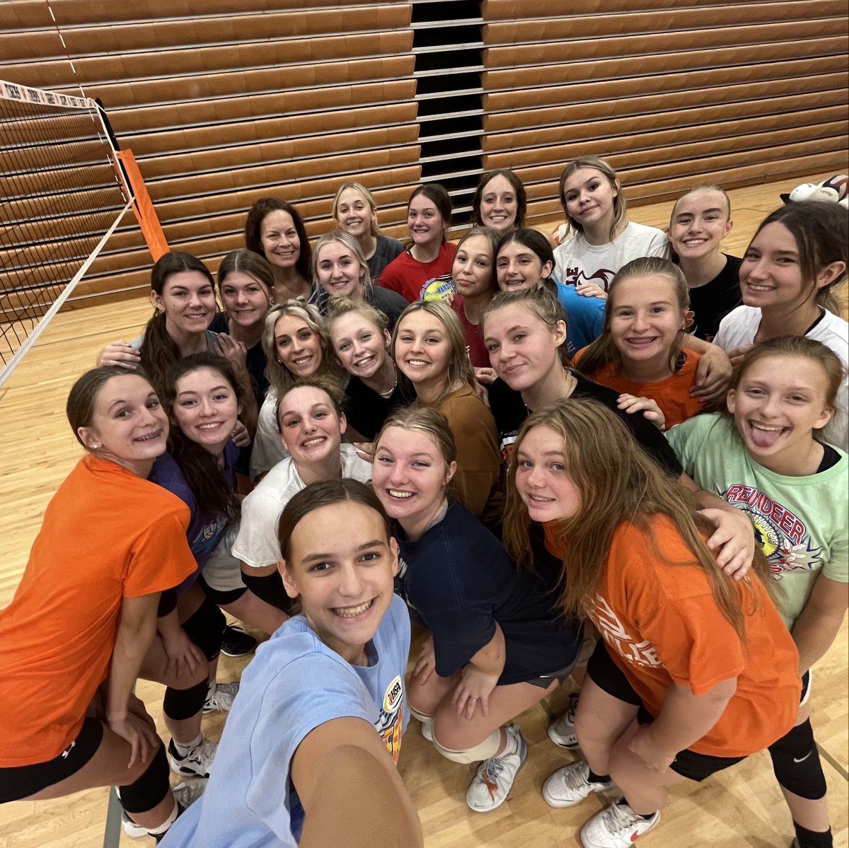 ngpreps's tweet photo. Our first Athletes of the Week for the 2022-23 school year are Ella Miller of @WestvilleTigers volleyball and Biniam Lienhart of @SagesMensSoccer. See what this sophomore outside hitter and senior forward accomplished in their recent matches https://t.co/9BSeGvaLr5 https://t.co/XpXOr2KZxP