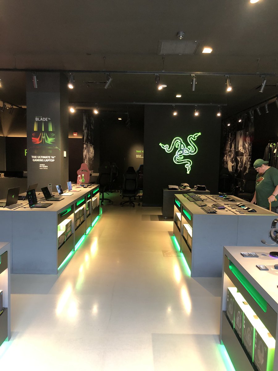 RazerStore on Twitter "RT Cau7ioN Shoutout to the RazerStore staff