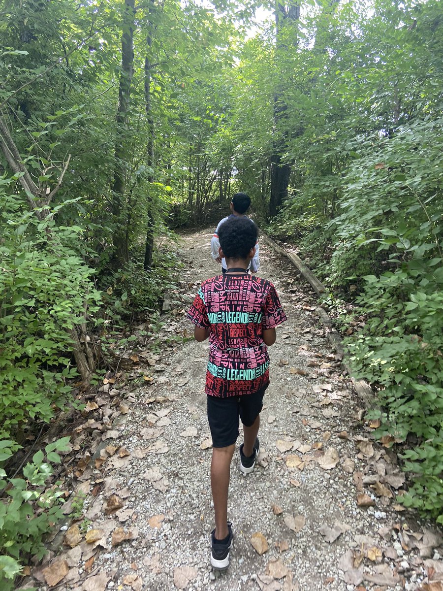 Mrs_Speidel's tweet photo. Mother Nature gave us another beautiful day to explore Weaver Woods.🍃
#MakingObservations 
#ScientificMethod https://t.co/duYsxtgrAo