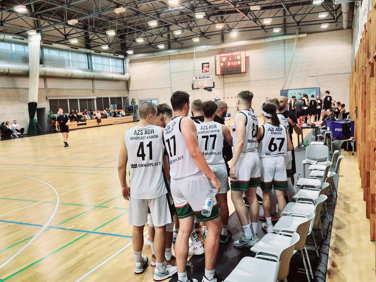 kosz_agh's tweet photo. Wczoraj 68:81 z @WKK_Wroclaw, dziś nasze rezerwy 89:58 z @27Katowice. #1LKosz https://t.co/7MNC73rH38