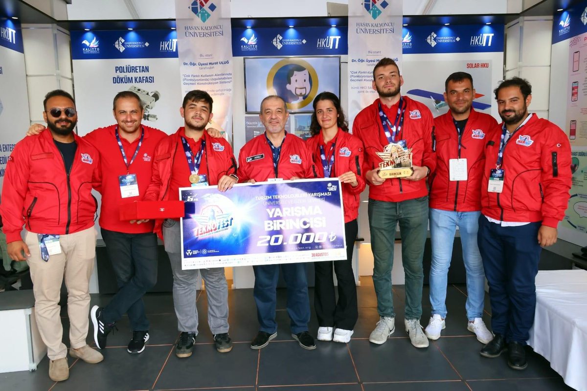 hkubilgisayar's tweet photo. TEKNOFEST 2022'de Üniversitemizin Bilgisayar Mühendisliği bölümü öğrencilerinden oluşan SİMURG takımı, Turizm Teknolojileri yarışmasında birinci olmayı başardı. Öğrencilerimizi tebrik eder, Üniversitemize desteklerinden dolayı teşekkür ederiz.🥇👏 @HKUEng @TurkayDereli https://t.co/OuWt393GpY