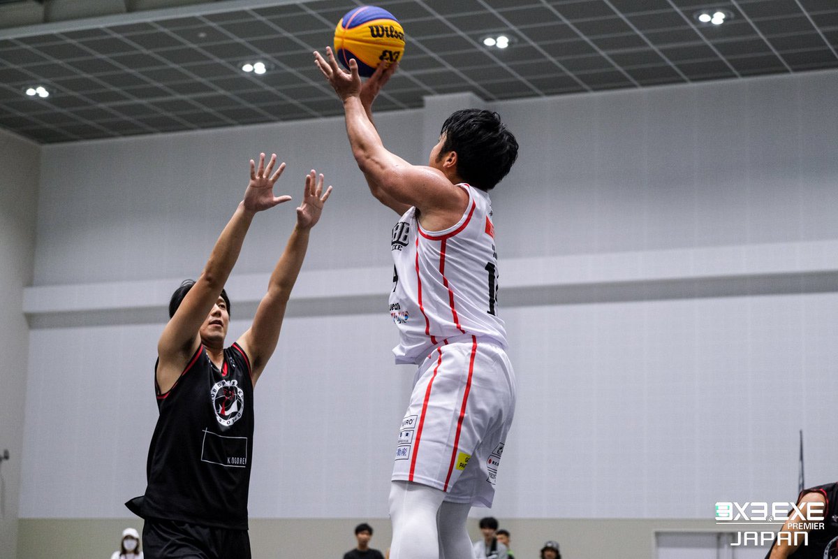 shoubu_5's tweet photo. 3x3.EXE PREMIER 2022
ROUND8 ３位

久しぶりの3x3、久しぶりのバスケはすごい楽しかった🔥
プレーオフが決まって一安心です、、、
#kyoto_bb
#3x3 https://t.co/n3YPLd9zWn