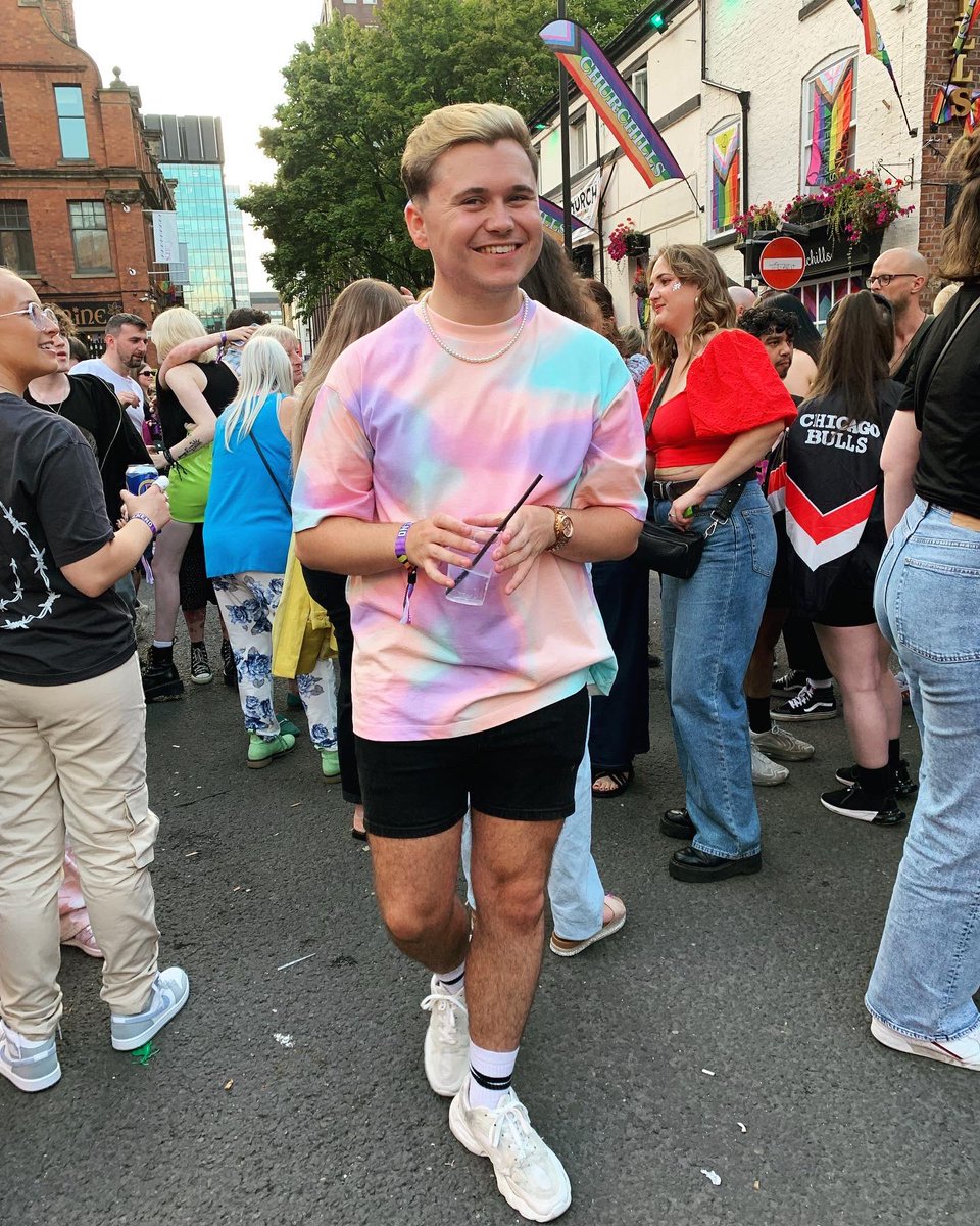 Jamie_N99's tweet photo. I still don’t think my liver has recovered! But I’d do it all again in a heartbeat #Pride22 🏳️🌈 https://t.co/CwLw5796Bp