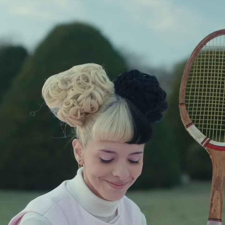 on Twitter "she couldve done a book of series of k12 and be on her bag