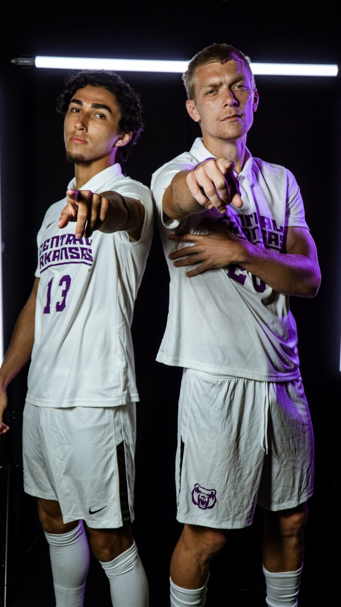 ucamenssoccer's tweet photo. We'll see you Monday for Salute to Service at noon!!

#BearClawsUp https://t.co/GNbKkmbpQz
