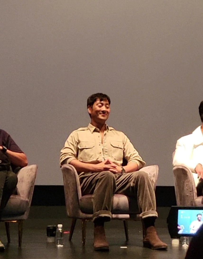 haesoofilmo's tweet photo. 220903 수리남 GV
박해수 왤케 귀엽냐구 https://t.co/sg9Oc7Tn0n