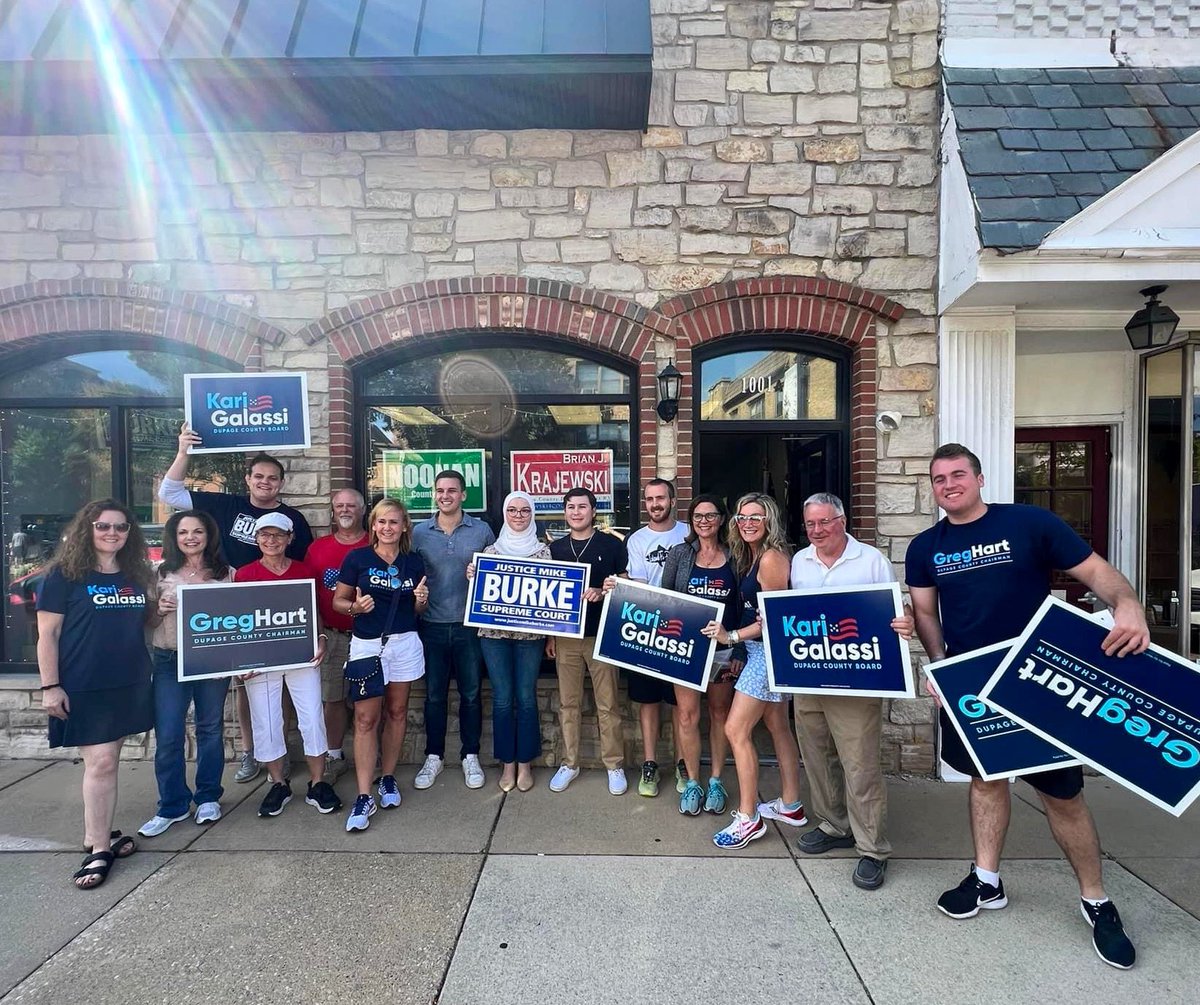 _Greg_Hart's tweet photo. Only 66 more days until we move #DuPageForward! Great time today with an energized group of volunteers in #Lisle and #DownersGrove along with Kari Galassi, Stefanie Hood, and former Senator Mike Connelly. https://t.co/ePdwXQPQzD