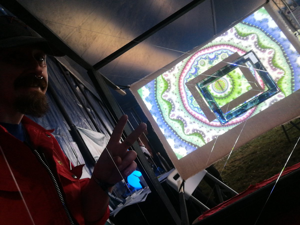MobSpider's tweet photo. Finishing up in Mindfield at 6pm, come visit me tomorrow if you are at Electric Picnic! https://t.co/t2EnwCmaTK