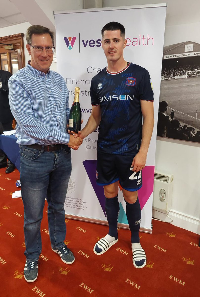 🍛🍾 Another <a href="/ViceroyCarlisle/">Team Viceroy</a> curry and <a href="/VestaWealth/">Vesta Wealth</a> champagne for <a href="/JonMellish1/">Jon Mellish</a> tonight 😋 #cufc