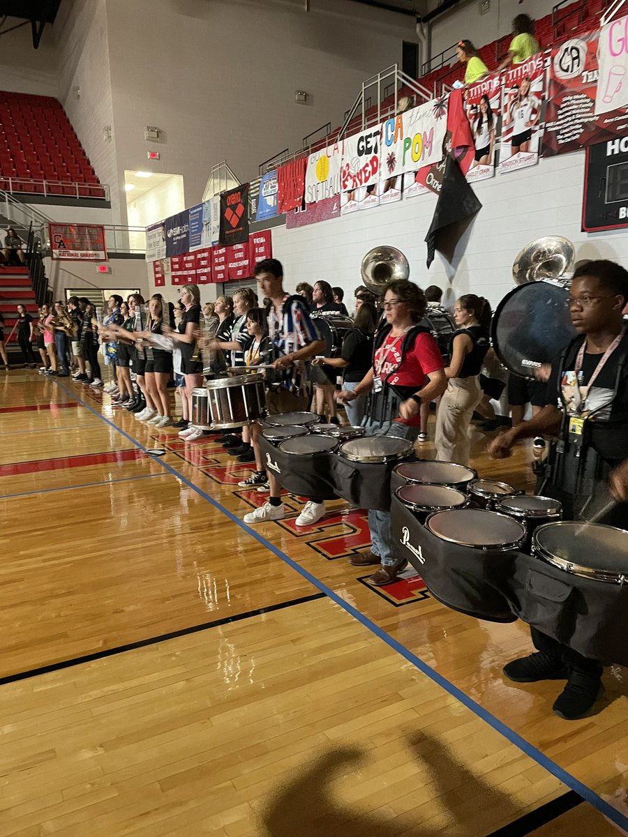 cahs_band's tweet photo. Carl Albert High School Band, Choir, and Orchestra at the first pep assembly of the year!
#TitanPride #MDPurpose @MidDelFineArts @CAHSTitans @middelnews https://t.co/nAx1mMFwTG