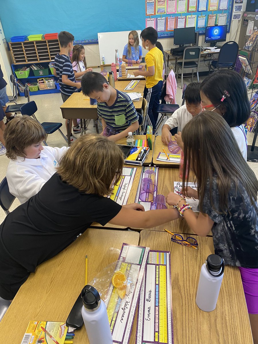 DMorminoPOB's tweet photo. First day of school and 4th graders are already problem solving as a team! I offered them the opportunity to stack their cups…. with limited supplies and without ever having their hands touch the cup! #GrowthMindset @MrsPsihogiosPOB @MrsWintersSR https://t.co/1JufH6thb2