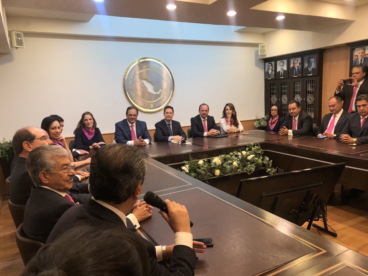karygf26's tweet photo. Gracias amigo @nmalufmaloff por darme la oportunidad de caminar a tu lado en este nuevo reto que inicias como candidato a la Presidencia de nuestro #CNNM. Te conozco como Notario, como amigo y no tengo duda de que tu capacidad y enorme liderazgo te seguirán abriendo puertas. https://t.co/rocX2CbBmd