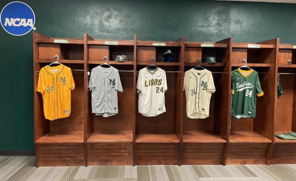 I am extremely happy to announce my commitment to Missouri Southern State University where I will be furthering my academic and baseball career. I want to thank everyone who has helped me get to this position.@mssubaseball
<a href="/RyanWaterman13/">Ryan Waterman</a> <a href="/stlrecruits/">Recruits Baseball Club</a> <a href="/KVBaseball1/">Kirksville Tigers Baseball</a>