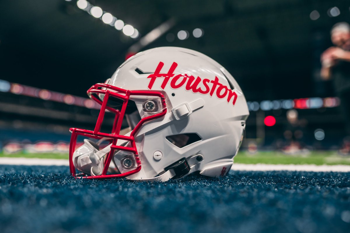 UHCougarFB's tweet photo. It’s all in the details. 

#GoCoogs https://t.co/bQRp5oBXhD