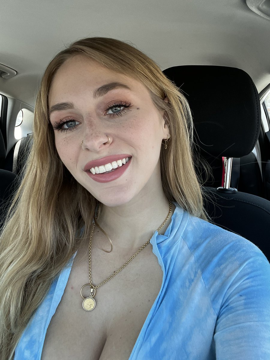 Angel Tits 😇 on Twitter: "Would you sit on this? Say yes http