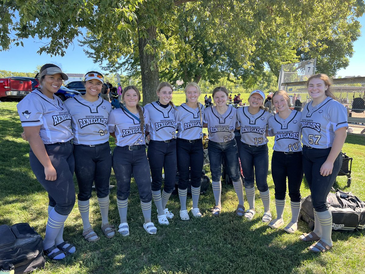 Great day to be a Renegade! These girls worked hard to sweep Midwest Speed SD 16U 10-1 and Minnesota Elite 16U 3-1. Stay tuned for more pics this afternoon!