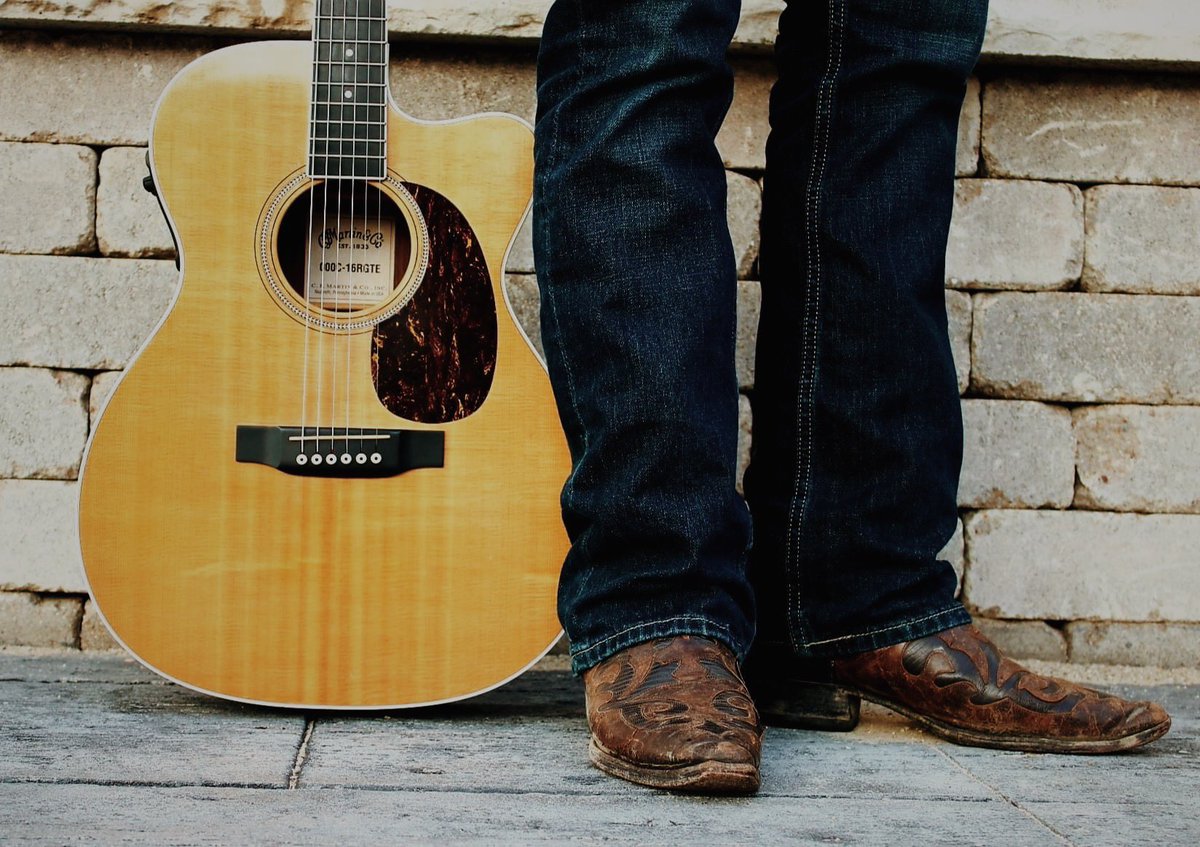 carlaugustmusic's tweet photo. Happy September y’all! Keep an eye out for gigs coming up in Tarpon Springs, FL. Dates will be announced soon. Hope to see y’all out there! https://t.co/qK1e9N691R