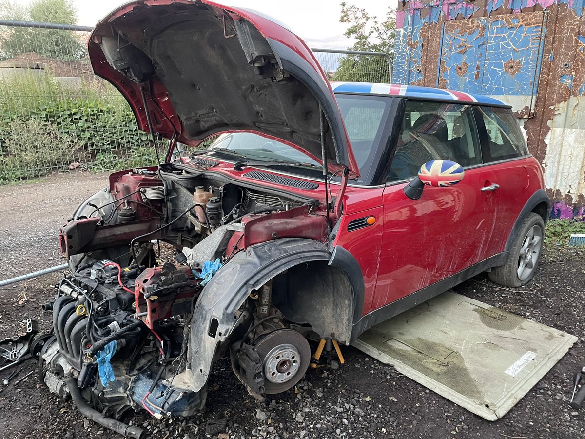 Lngway2neverlnd's tweet photo. How it started       How it finished 

She’s back …. 

#minicooper #unionroof #rebuild #totalrepair #newengine https://t.co/n9lSy3qNli