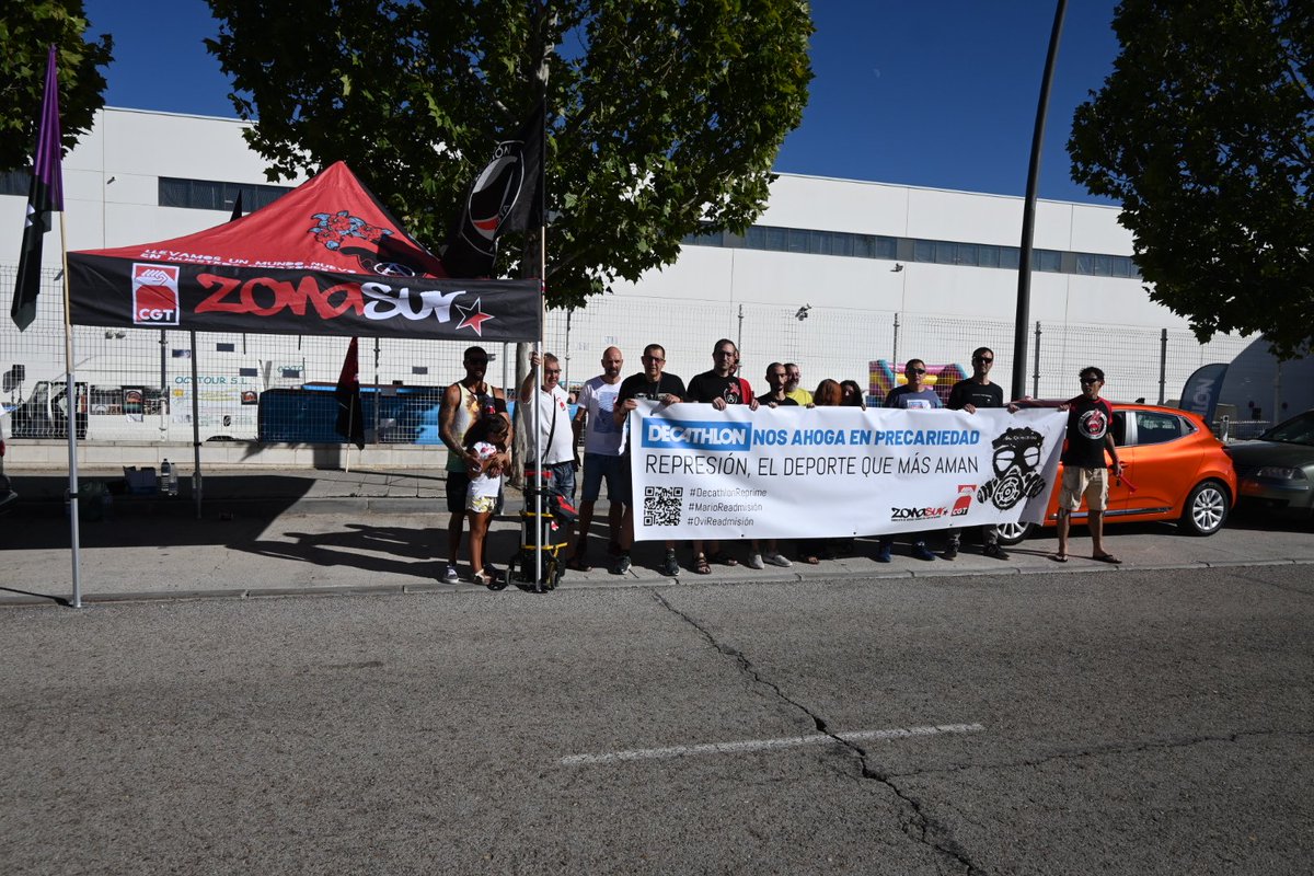 cgtzonasur's tweet photo. DECATHLON | #DecactlonReprime
Hoy en la nave Logística de @DecathlonES CAR #Getafe
Y no vamos a parar hasta
#MarioReadmision
#OviReadmisión
#BoicotDecathlon
@CgtCar @cgtzonasur @CGT
Contra la #Precariedad #Anarcosindicalismo
Más info: 👇👇
https://t.co/MIAmbC61za https://t.co/Mo0qoeUvz2