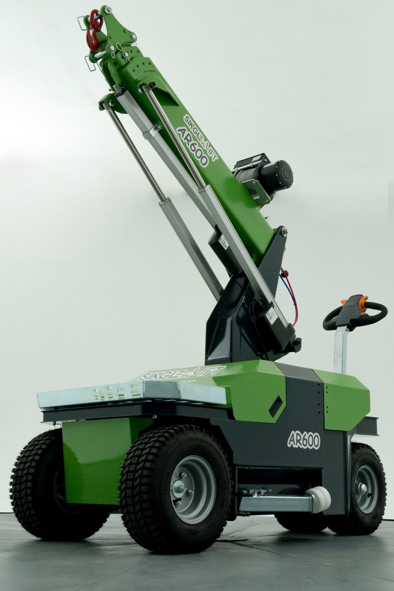 PauTeknokent's tweet photo. PauTeknokent firması @singlelift_ Türkiye'nin ilk multi fonksiyonlu mobil vakumlu taşıyıcısı #Kirpy #AR600'ü üretti. #AR600 %100 elektrikli yapısı ve bir çok üstün özellikleri ile şantiyelerin en büyük yardımcısı olmaya aday. @varank @SaitKocak_ https://t.co/lbv6SRbXuN