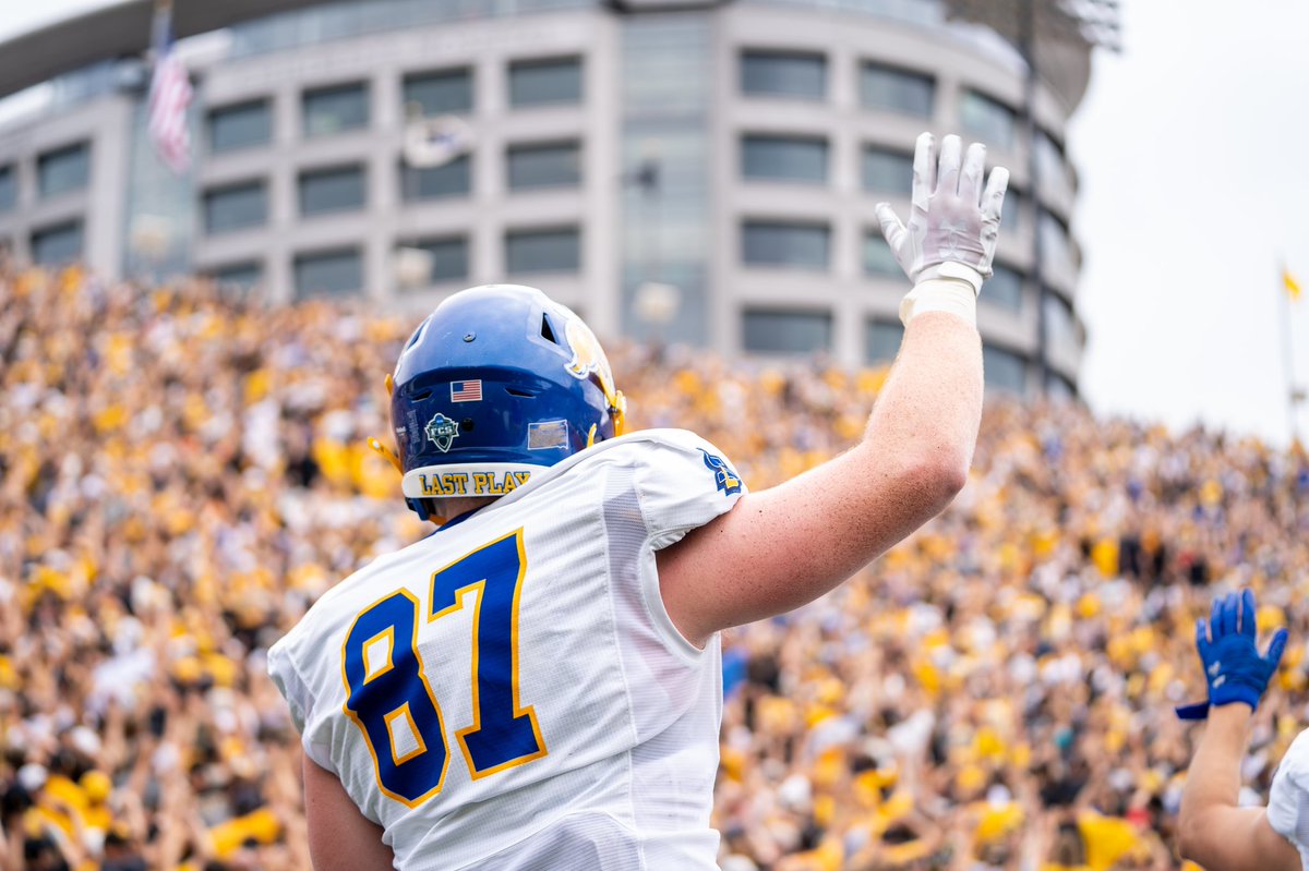 Thank you <a href="/HawkeyeFootball/">Hawkeye Football</a> for letting us join this special tradition. 

#GoJacks🐰🏈