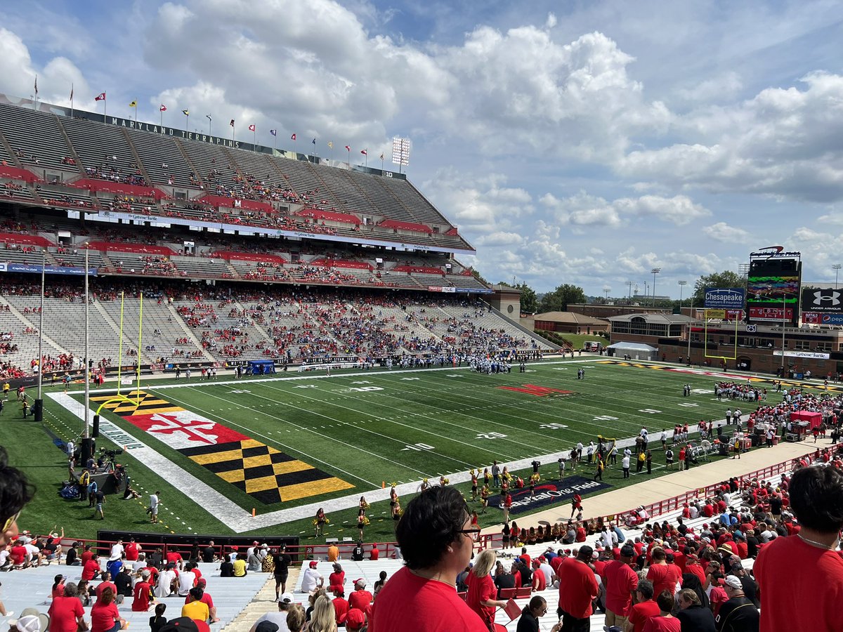 JayRoZee's tweet photo. Looking for our #KPES @UMDCollegeofEd interns but haven’t seen any yet. Did see my favorite @UMDHonColl @UMDHonColl #math #education major though! #winning @KPES_Principal @APpearceKPES @Media_Giron @ADickersonReadS 😍 https://t.co/sfBlJ4JQDh