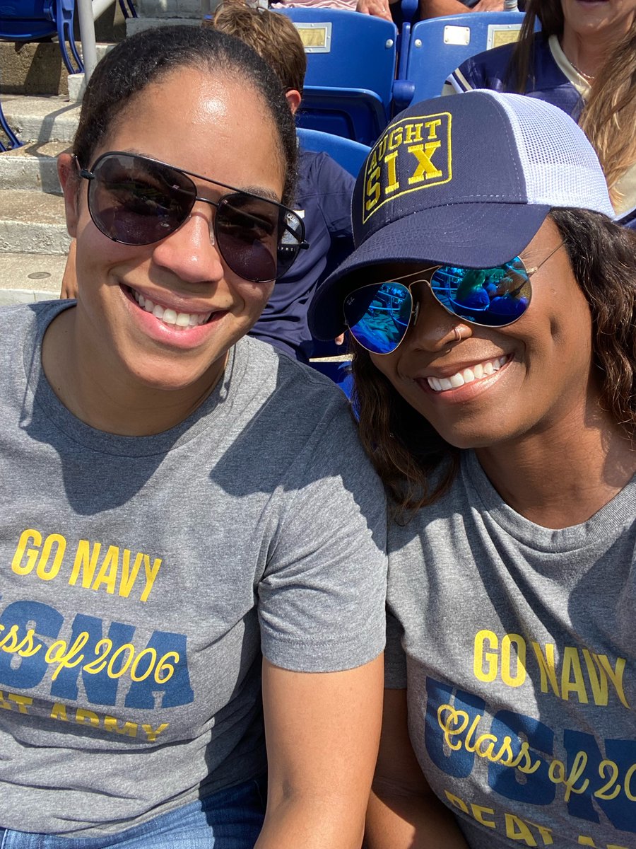 SVU3's tweet photo. Football is BACK!!!! 🏈⚓️ #GoNAVY https://t.co/4J2FUbz28x