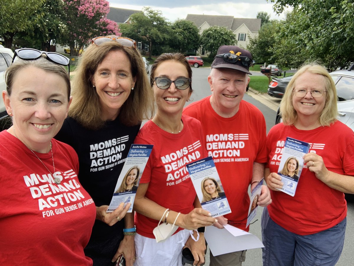 meaghang's tweet photo. It’s a weekend in September, and that can only mean one thing for Virginia @MomsDemand volunteers: Canvassing for Gun Sense Candidates!!

So happy to be in Ashburn, knocking on doors in #VA10 for @JenniferWexton

#EndGunViolence #MomsAreEverywhere #VALeg https://t.co/m5xLuAnRGa