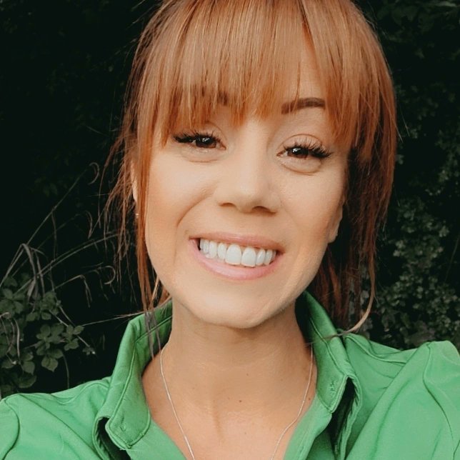 JadeWhittaker85's tweet photo. #greenshirt #ilovemygreenshirt #SelfLoveIsTheBestLove #Happiness #conspiracy #ConspiracyTheories #selfeducation #selfinspired #TarotReading #crystals #selfhelp #selfie #Liveinthemoment #jade https://t.co/QyhryH2jfN