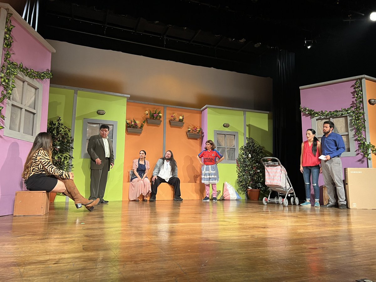Tercer_TiempoGT's tweet photo. ¡OBRA DE TEATRO 🎭 RECOMENDADA AL 100%! 
“EL MILAGRO DEL MUNDIAL ⚽️” 
¡IMPERDIBLE PARA LOS AMANTES DEL FÚTBOL!

@LosComediantesG @JaironSalguero están presentando una obra de teatro espectacular que no se pueden perder todos los amantes del fútbol. 

Entradas:
WSAPP - 50008144 https://t.co/bQZOeIX1KM