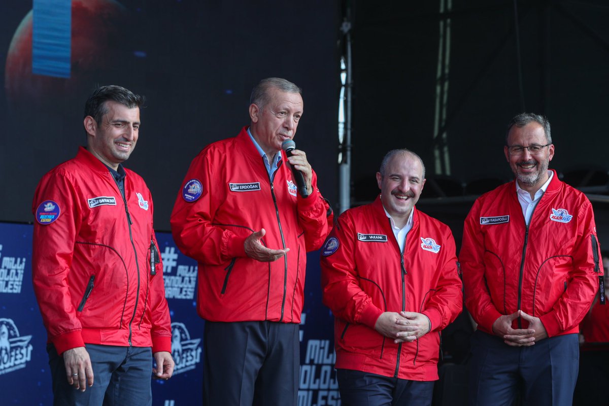 kasapoglu's tweet photo. Bugün günlerden #TEKNOFESTKaradeniz🚀 https://t.co/HBj0l6cyW1