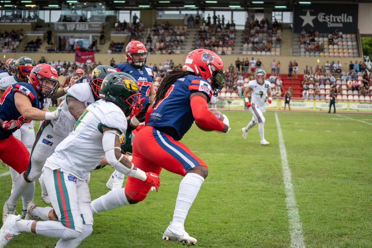ELF_Official's tweet photo. Halftime in Reus!

The @SeaDevilsHH are leading 21-6 against the @Dragons_BCN 

#CCEatIST LIVE - Tune in now via our Gamepass 
👉 https://t.co/ZFbPU3j9Yj https://t.co/lYyIve7pk1