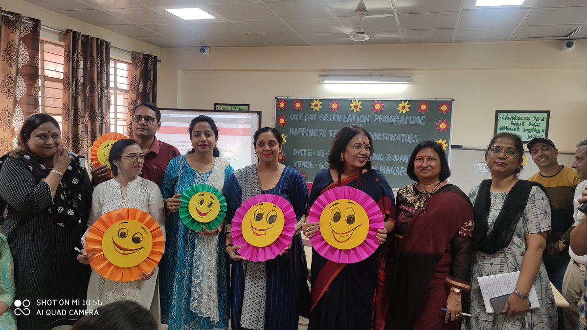 RITASHARMA26's tweet photo. Attended one day Happiness seminar. A bid adieu to most graceful lady Mrs. Geeta Misra our Happiness mentor and district coordinator. We will miss you mam. 
@Dr_Geeta_Mishra https://t.co/OwDmyF8ZB8