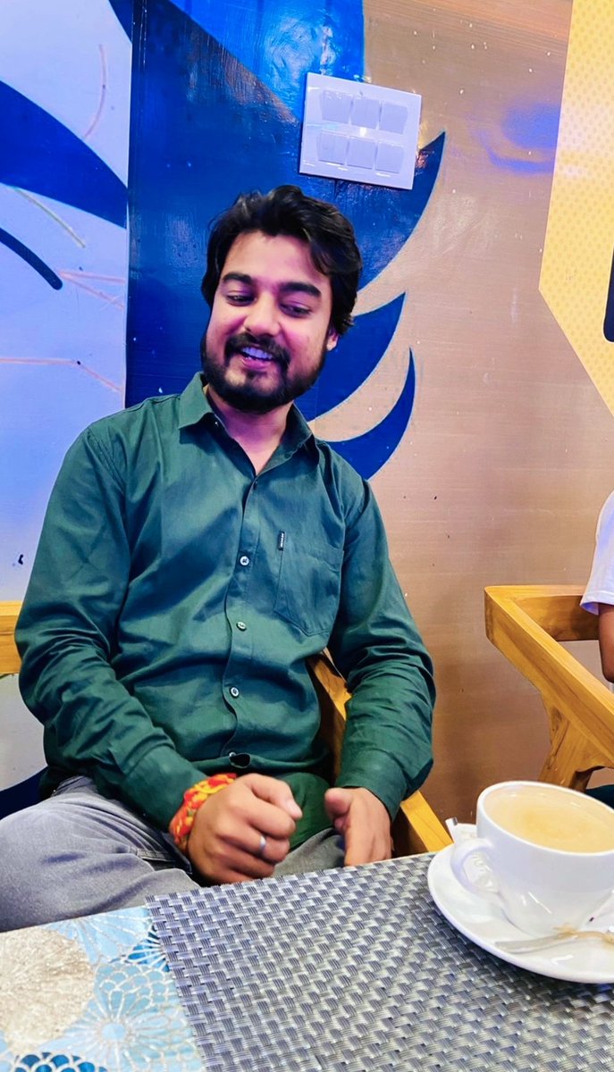 tiwarishreyash0's tweet photo. पत्रकारों और अन्य लोगों के लिए बेहतरीन जगह।
जेसी कैफे
स्थान: सिविल अस्पताल के सामने, हज़रतगंज, लखनऊ।
Best Food, Best Mood 🤗
#JCCafe https://t.co/EouFQVc7JG