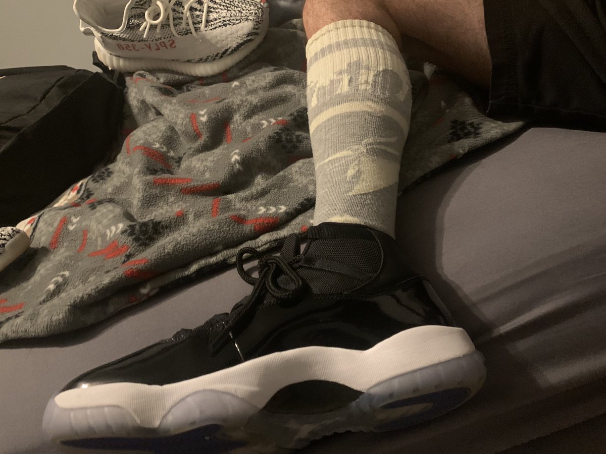 s_demon999's tweet photo. Gm Gm #findom #malefeet #alphamale #cashmaster #malefindom #footmaster #footdom #alphafeet #alphasneakers #sneakerdom #sneakermaster #malesneakers #straightmaster #paypigs #tribute https://t.co/rjDWzu1n7C