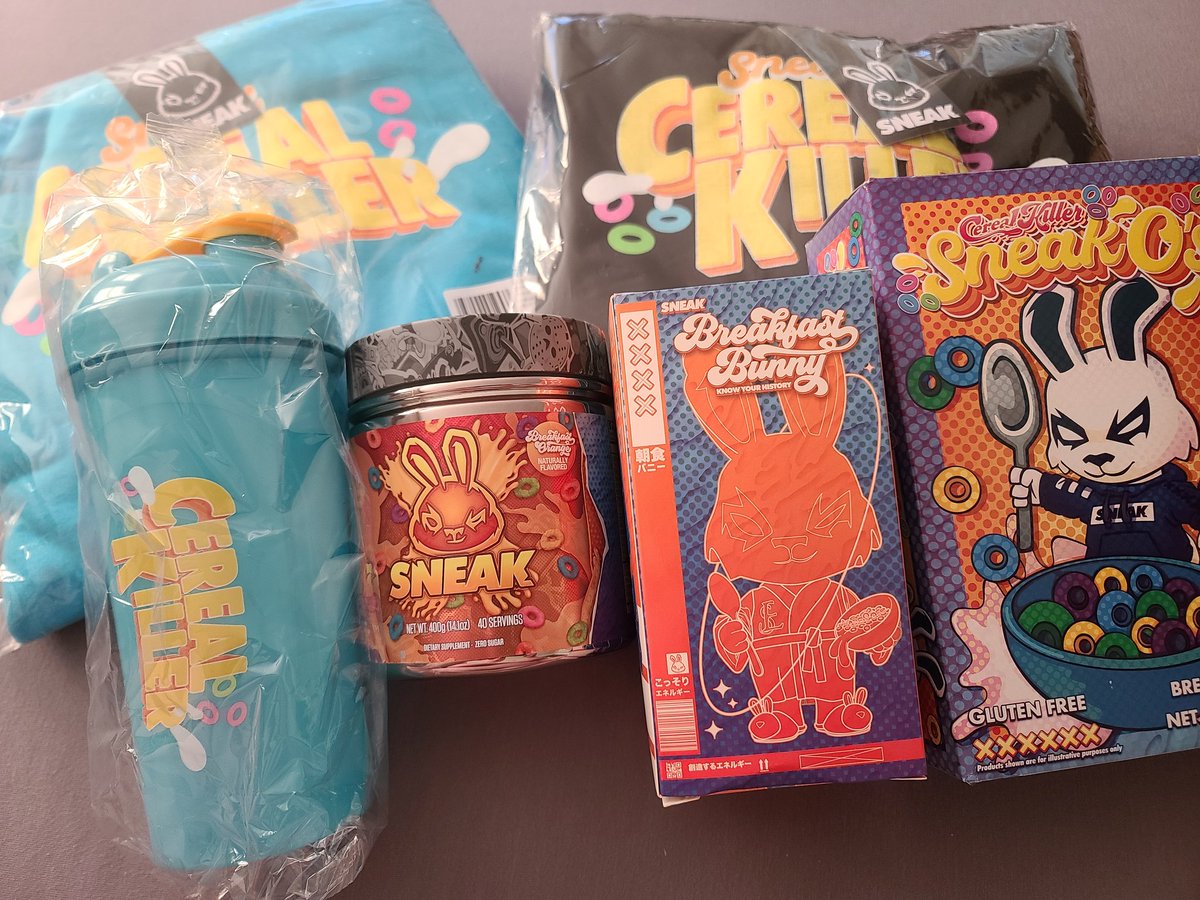 DaemonRitana's tweet photo. Breakfast is served #SneakEnergy https://t.co/2Y5UMglNuO