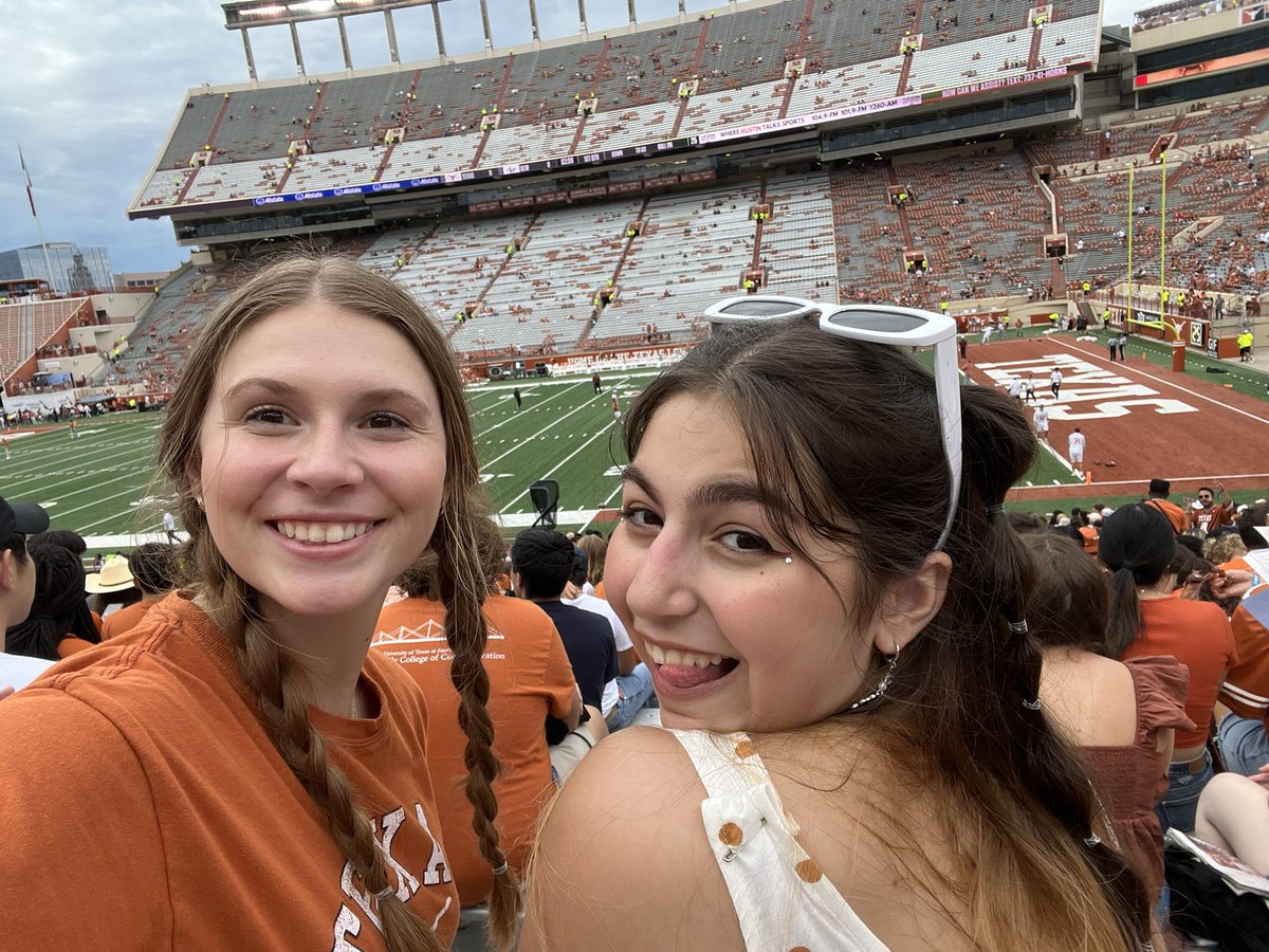 First game as a student!! 🤘🏼🤘🏼<a href="/UTAustin/">UT Austin</a> #HookEm