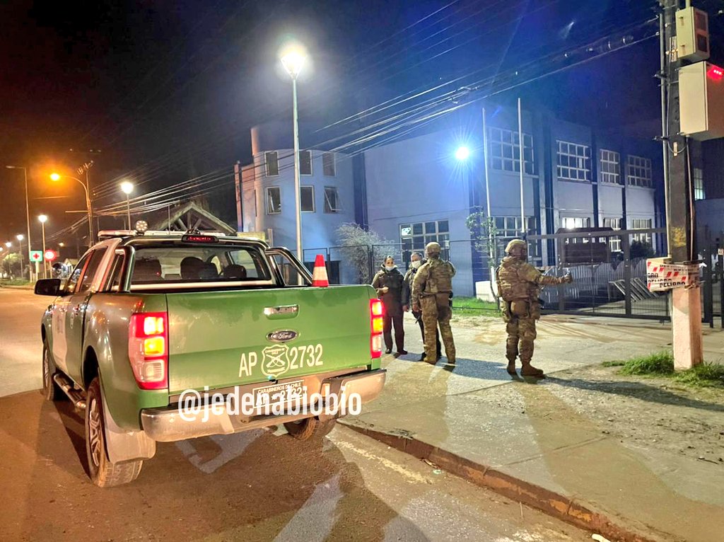 jedenabiobio's tweet photo. Infantes de Marina realizan patrullajes en #Contulmo, en resguardo de sus habitantes y en apoyo la #Seguridad del #Plebiscito de este domingo. https://t.co/Zdx1BbSLH9