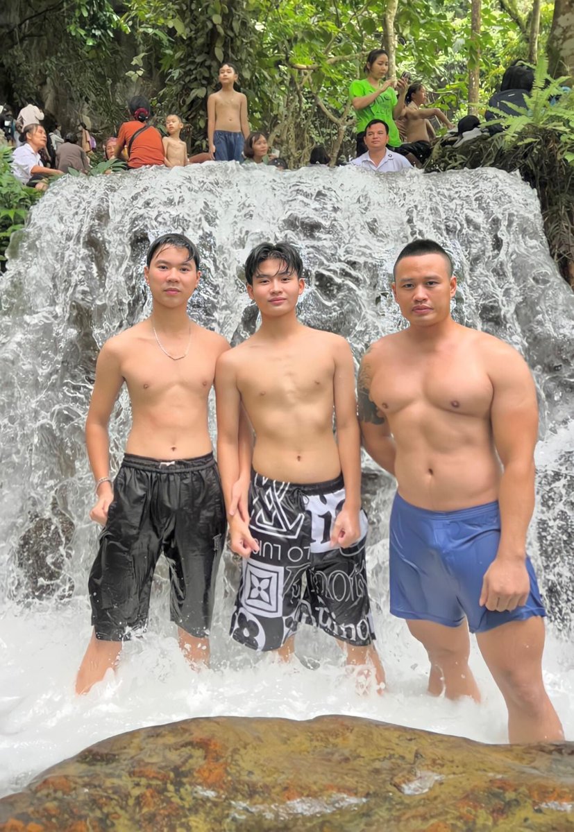 Quá trời cập vú