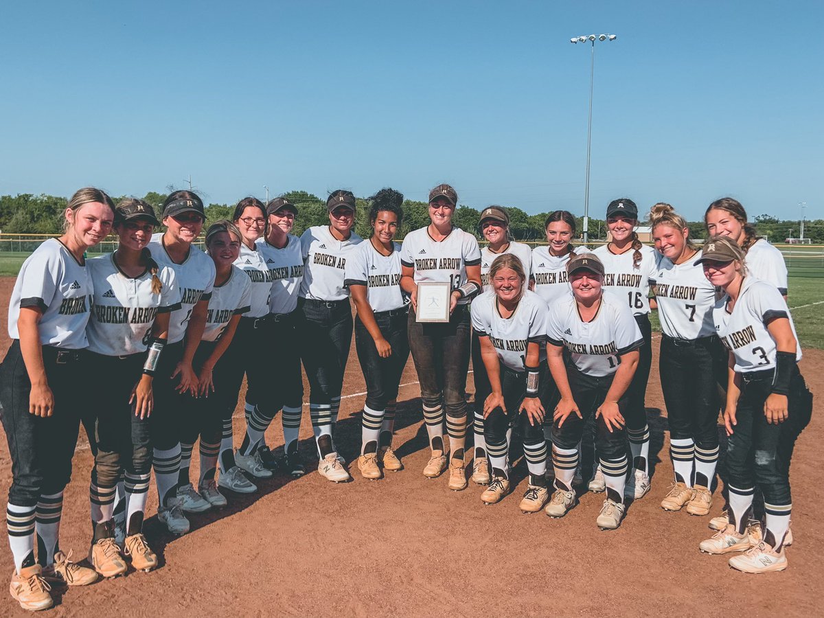 batigersports's tweet photo. 🥎Softball Update🥎

The Tigers go 4-1 and finish Runner-Up in Joplin, Missouri!

#BuildTheLegacy | #EarnYourStripes https://t.co/iqf6vcNiqh