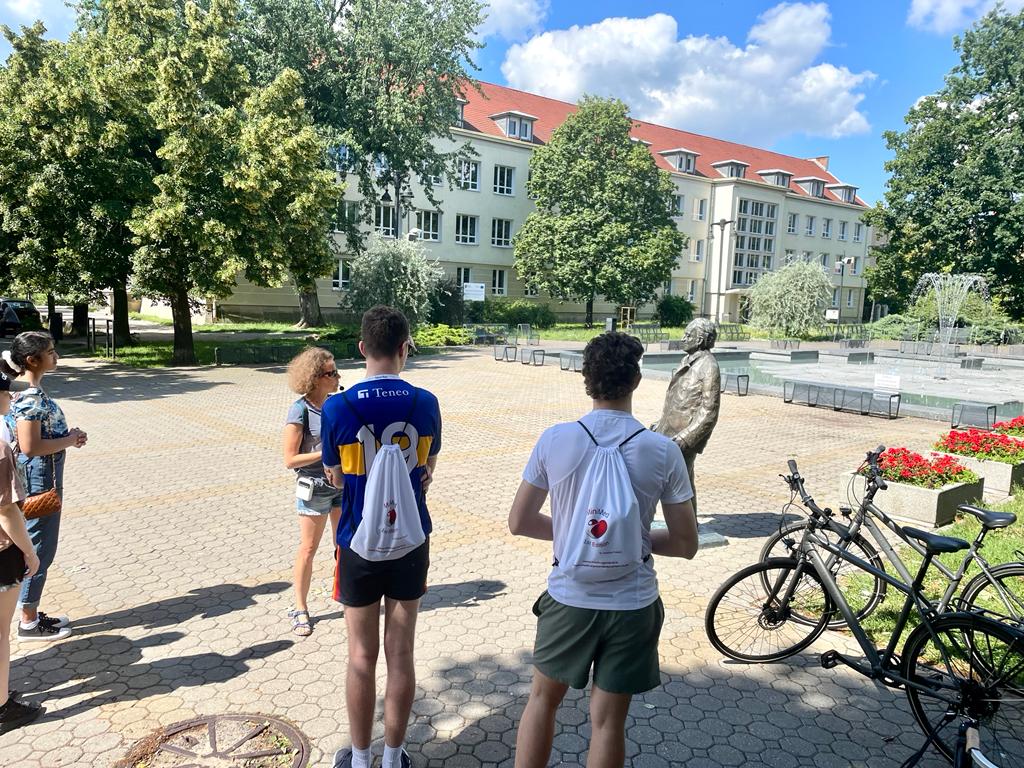 krawczykAdam36's tweet photo. @MedicalPoland @eocaollai @IrishTimes Photo from right prof. Jawień, myself &amp; Donnchadh from @ireland 👏Some #lc2022 Students secured the place #medicine during the 1st MP MiniMed Summer Programme in Bydgoszcz @eocaollai  do you recall any of these places?☺️ https://t.co/Ode1KpANts