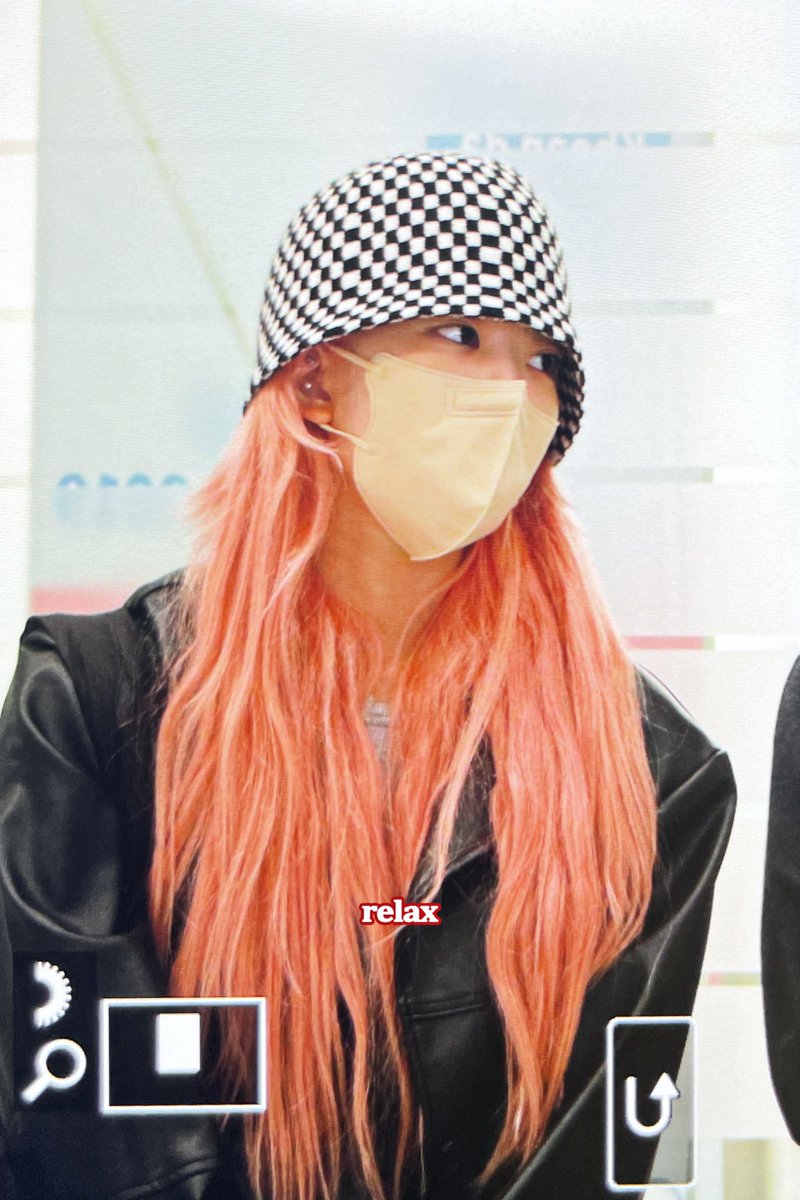 relax_0210's tweet photo. 220904 프리뷰
#이달의소녀 #김립 #LOONA #KIMLIP https://t.co/2sMzq6ARng