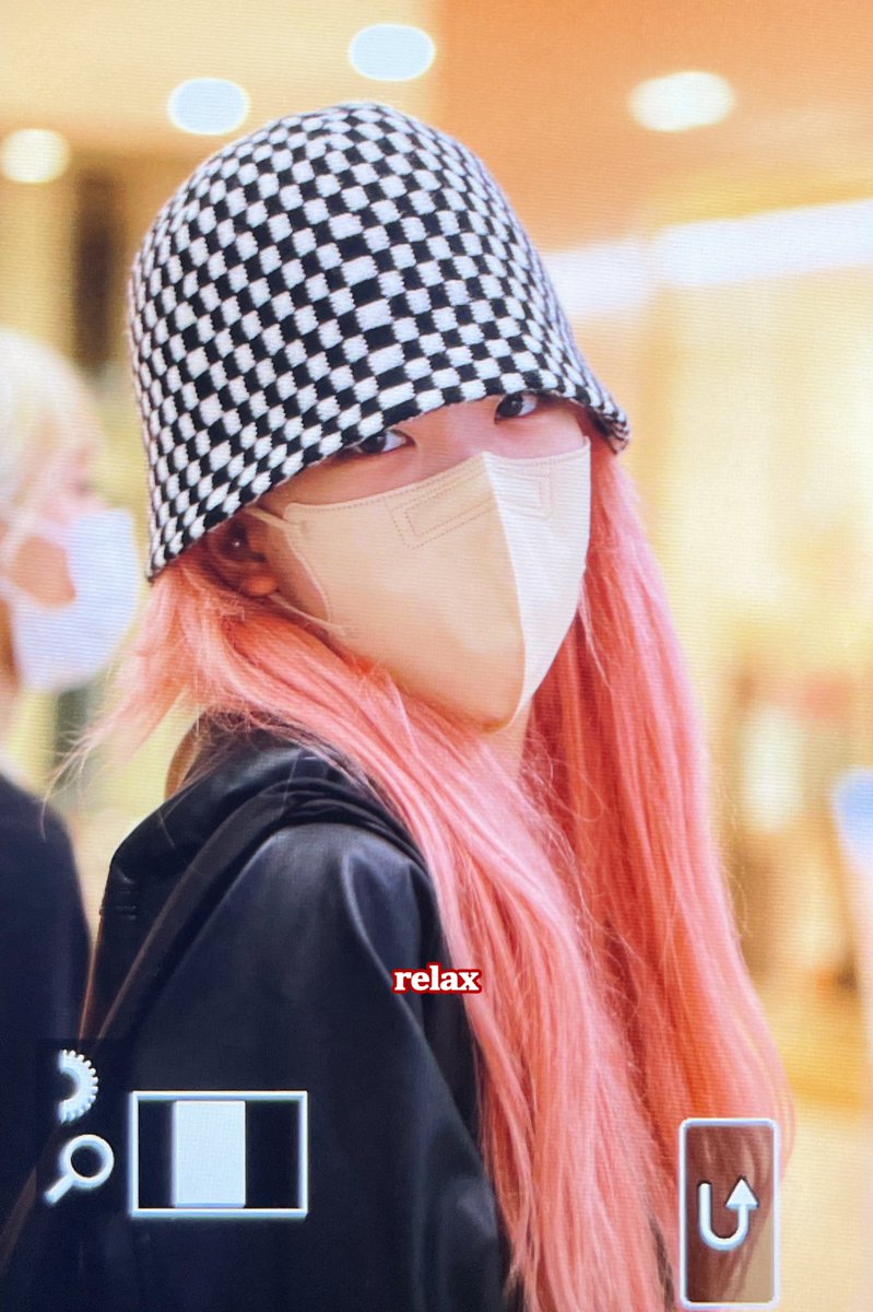 relax_0210's tweet photo. 220904 프리뷰
#이달의소녀 #김립 #LOONA #KIMLIP https://t.co/2sMzq6ARng