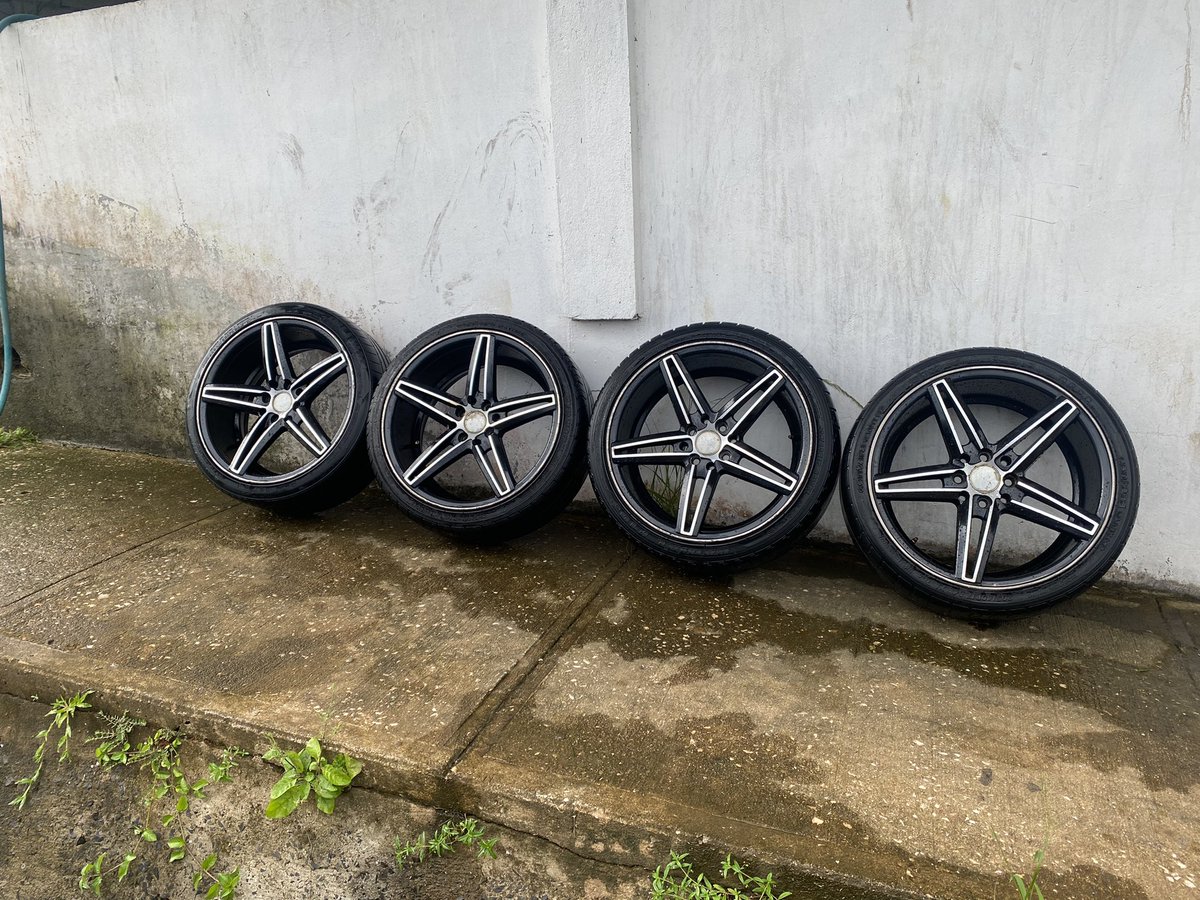 vendo rines 17   4 huecos en excelente estado