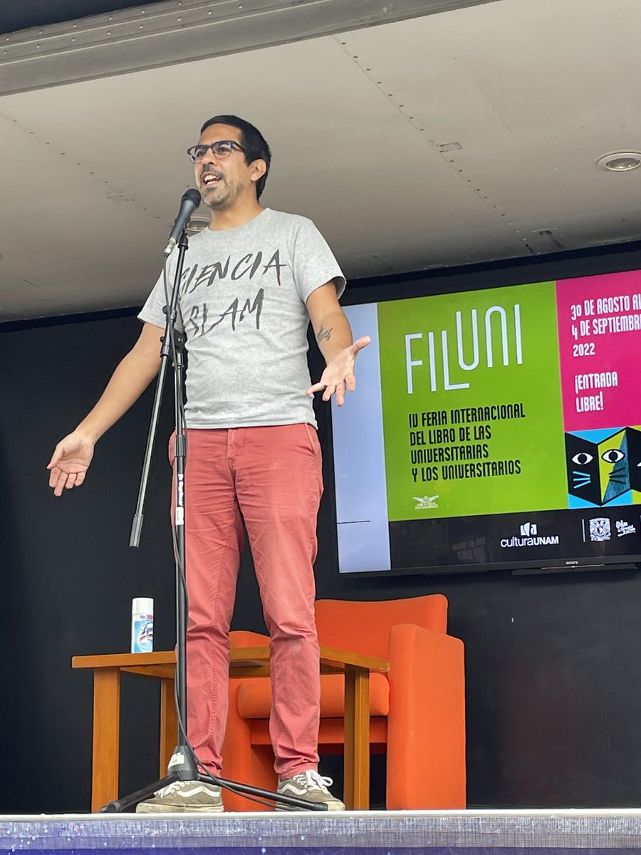 gabrielintica's tweet photo. ¡Vengan al @CienciaSlam en el foro Prometeo! ¡Yo feliz porque soy jurado! https://t.co/il1HC3RZmJ