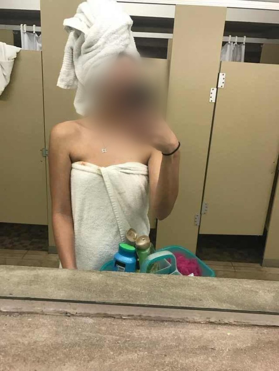 MrandMrsKinky10's tweet photo. Do I drop the towel ? I want expose on twitter who can help #gym #sweaty #towel #dropornot #sexy #wife #workout #gains https://t.co/AFpjz4OMD2