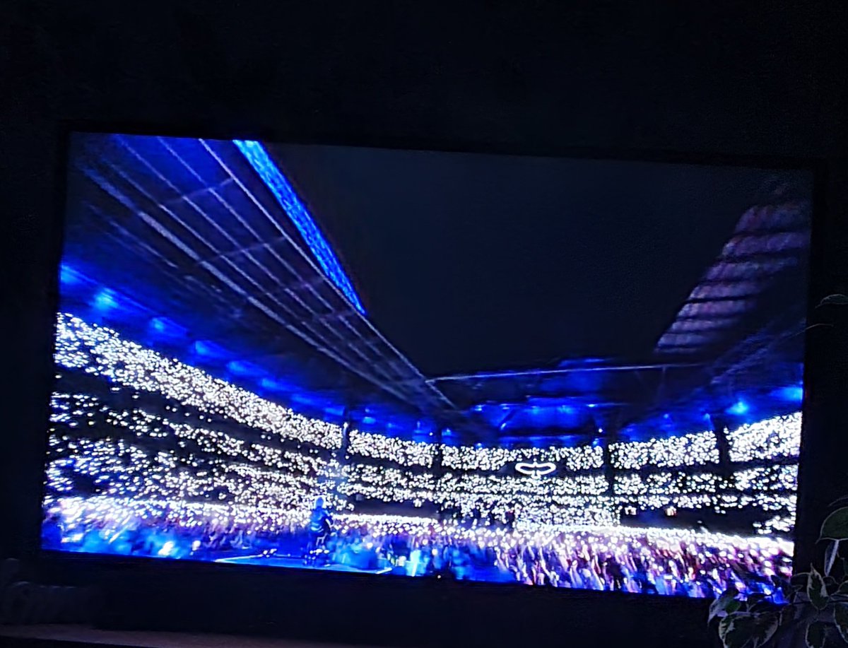 SazzleKing's tweet photo. What a night, what a tribute. Loved it all! ❤️😭 #TaylorHawkins #taylorhawkinstributeconcert https://t.co/knn27s9lVr