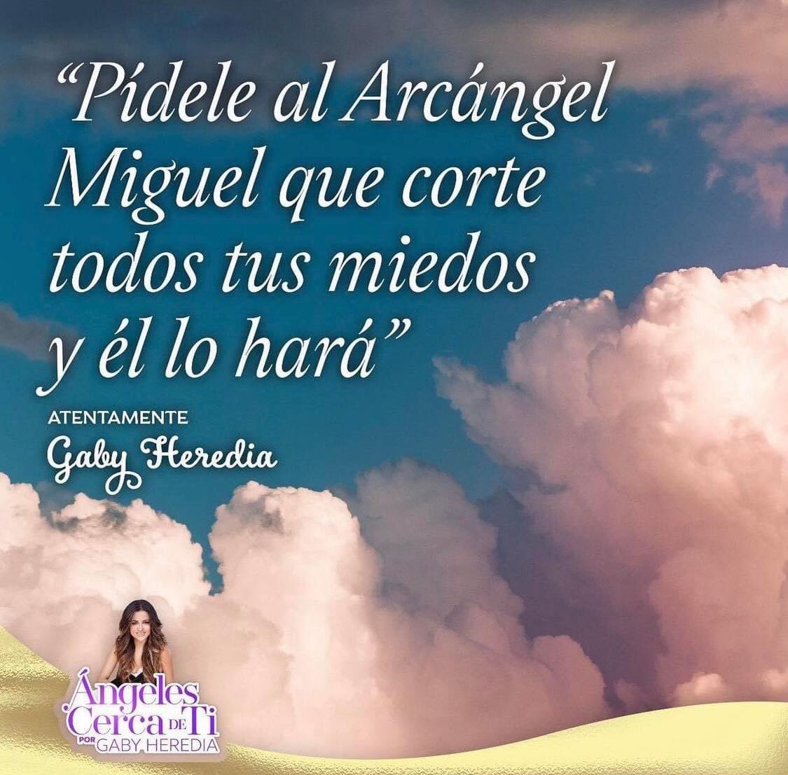 Angelcercadeti's tweet photo. A qué le temes en la vida??? Cuál es tu miedo??? Entrégaselo al Arcángel Miguel y deja que se encargue de eliminarlo. Pídele ayuda en cuanto termines de leer este mensaje. Estás en buenas manos. 

Si ya le entregaste tus miedos al Arcángel Miguel, escribe AMÉN en los comentarios. https://t.co/zQAGMMJs4A
